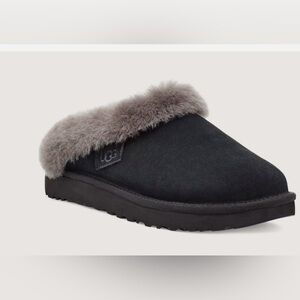 Ugg Brand New and In Box Women’s Cluggette Slippers; black with gray fur: size 7